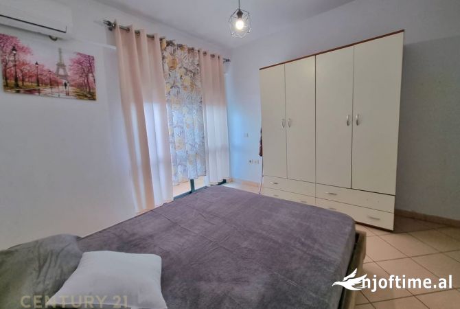 Shtepi me qera Apartament ne Tirane, 2+1, Mobilimi E mobiluar, Pagesa 550  Euro.