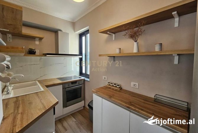 Shtepi me qera 2+1 ne Tirane - 1,350 Euro