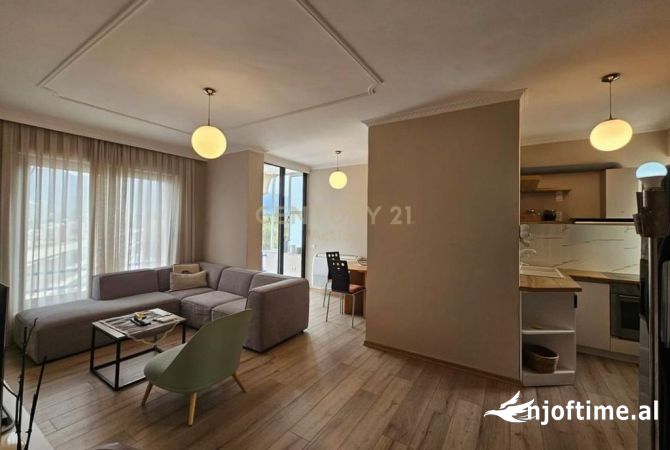 Shtepi me qera Apartament ne Tirane, 2+1, Mobilimi E mobiluar, Pagesa 1,350  Euro.