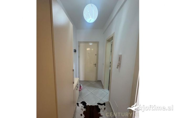 Shtepi me qera Apartament ne Tirane, 1+1, Mobilimi E mobiluar, Pagesa 500  Euro.