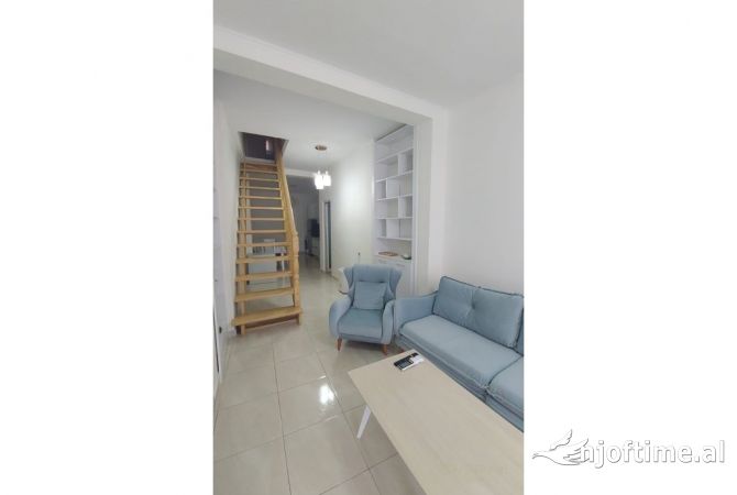Shtepi me qera 2+1 ne Tirane - 660 Euro