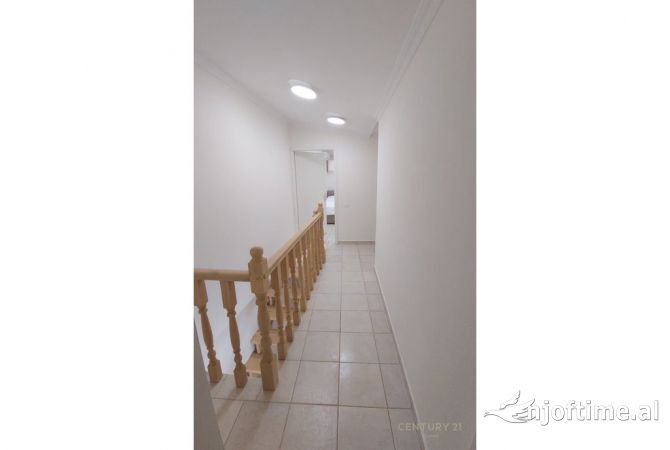 Shtepi me qera Apartament ne Tirane, 2+1, Mobilimi E mobiluar, Pagesa 660  Euro.