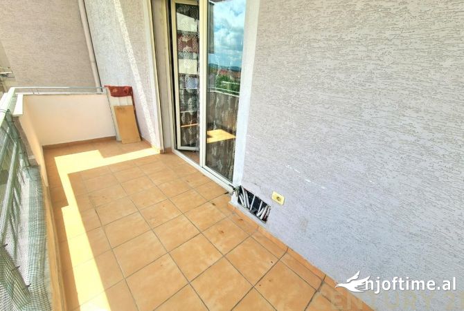 Shtepi ne shitje Apartament ne Tirane, 2+1, Mobilimi E mobiluar, Pagesa 132,000  Euro.
