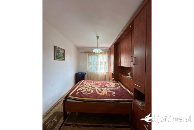 Shtepi me qera Apartament ne Tirane, 1+1, Mobilimi E mobiluar, Pagesa 450  Euro.