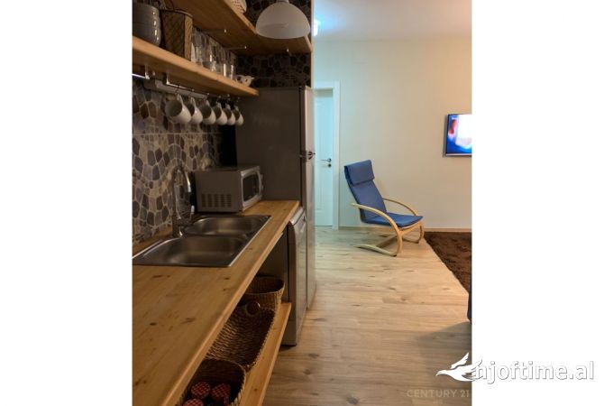 Shtepi me qera 1+1 ne Tirane - 700 Euro