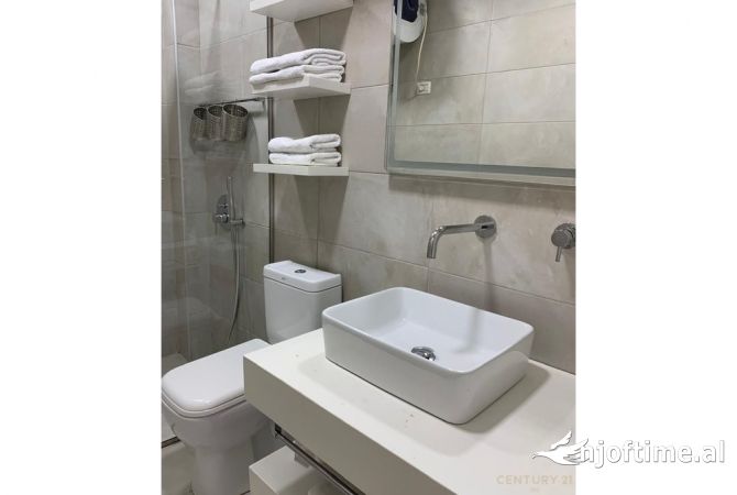 Shtepi me qera 1+1 ne Tirane - 700 Euro