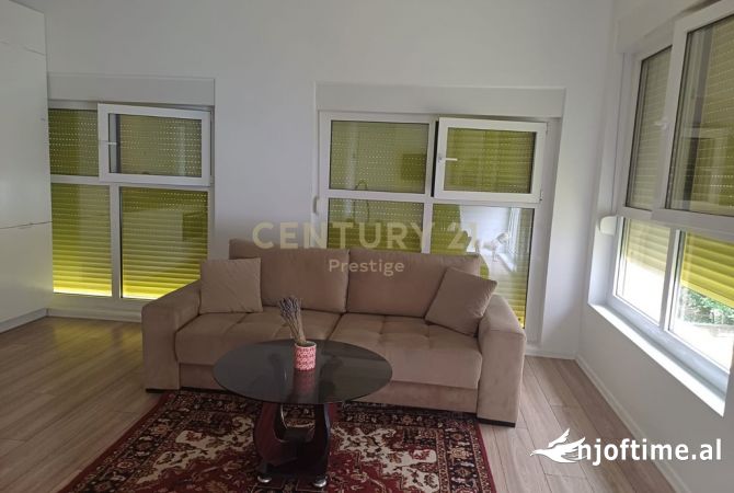 Shtepi me qera 2+1 ne Tirane - 460 Euro