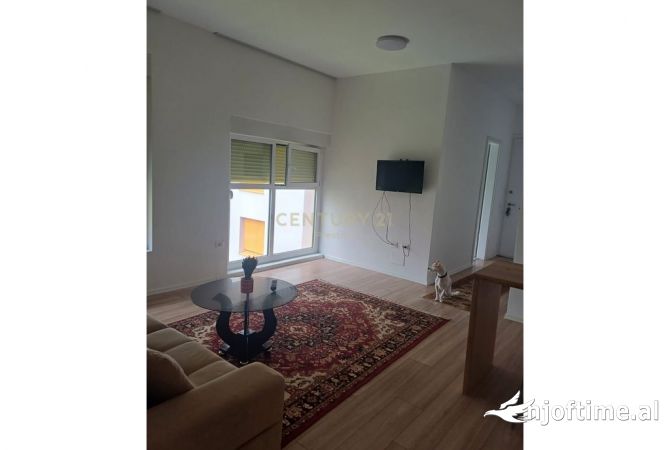 Shtepi me qera 2+1 ne Tirane - 460 Euro