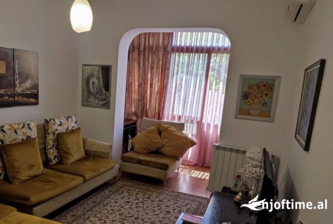 Shtepi me qera 1+1 ne Tirane - 480 Euro