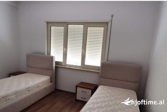 Shtepi me qera 2+1 ne Tirane - 650 Euro