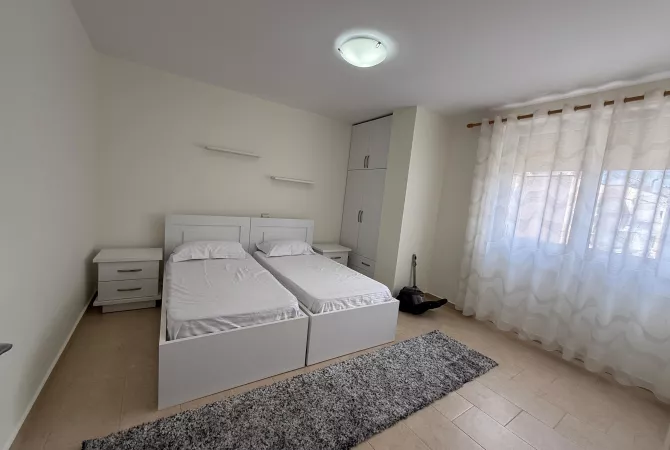 Shtepi me qera Apartament ne Tirane, 2+1, Mobilimi E mobiluar, Pagesa 800  Euro.