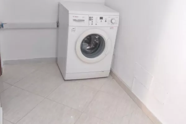 Shtepi me qera Apartament ne Tirane, 2+1, Mobilimi E mobiluar, Pagesa 400  Euro.