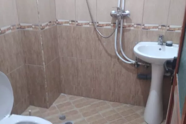 Shtepi me qera Apartament ne Tirane, 2+1, Mobilimi E mobiluar, Pagesa 400  Euro.