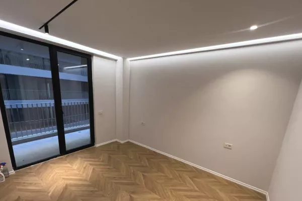 Ambient biznesi me qera 3+1 ne Tirane - 1,500 Euro