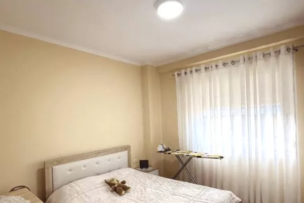 Shtepi me qera Apartament ne Tirane, 2+1, Mobilimi E mobiluar, Pagesa 550  Euro.