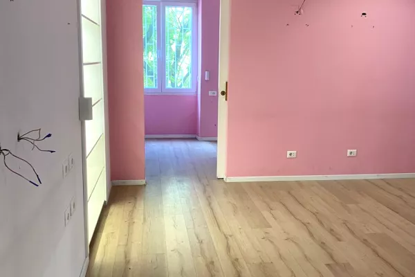 Ambient biznesi me qera 3+1 ne Tirane - 1,500 Euro