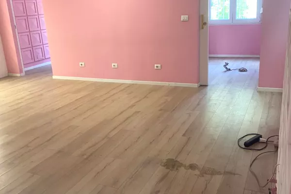 Ambient biznesi me qera 3+1 ne Tirane - 1,500 Euro