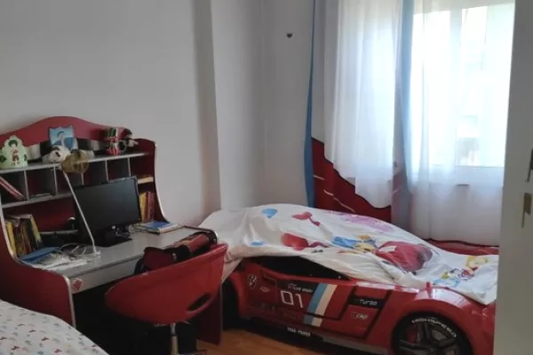 Shtepi me qera Apartament ne Tirane, 2+1, Mobilimi E mobiluar, Pagesa 800  Euro.