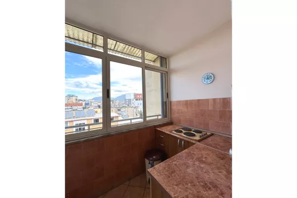 Shtepi me qera Apartament ne Tirane, 3+1, Mobilimi E mobiluar, Pagesa 750  Euro.