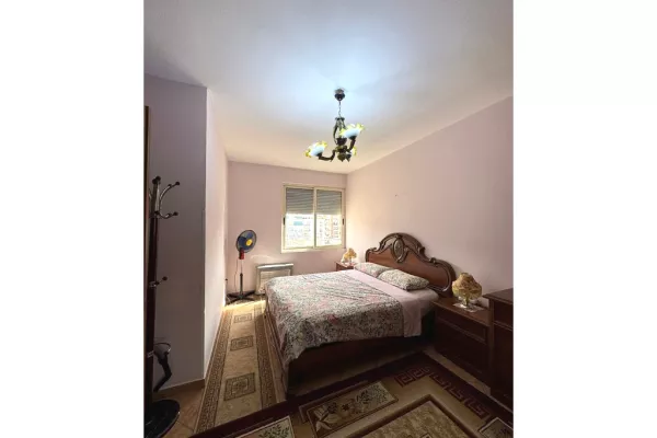 Shtepi me qera Apartament ne Tirane, 3+1, Mobilimi E mobiluar, Pagesa 750  Euro.