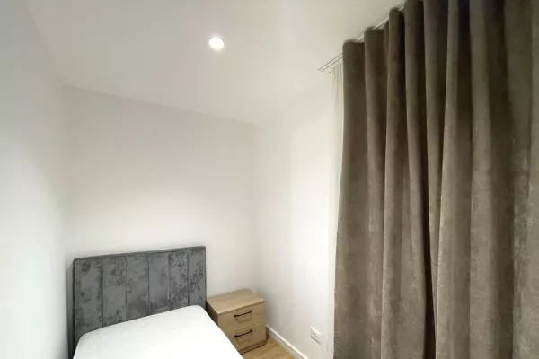 Shtepi me qera Apartament ne Tirane, 2+1, Mobilimi E mobiluar, Pagesa 700  Euro.