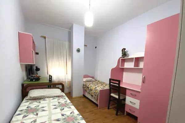 Shtepi me qera 2+1 ne Tirane - 600 Euro