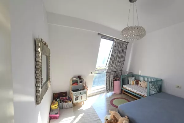 Shtepi me qera 2+1 ne Tirane - 1,200 Euro