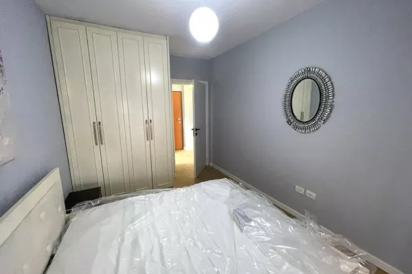 Shtepi me qera Apartament ne Tirane, 1+1, Mobilimi E mobiluar, Pagesa 550  Euro.