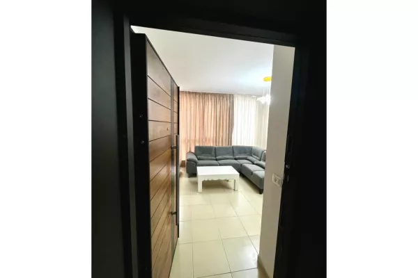 Shtepi me qera 2+1 ne Tirane - 650 Euro