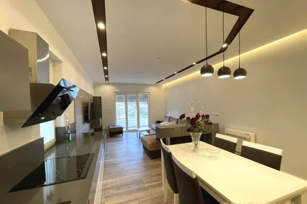 Shtepi me qera 3+1 ne Tirane - 1,500 Euro