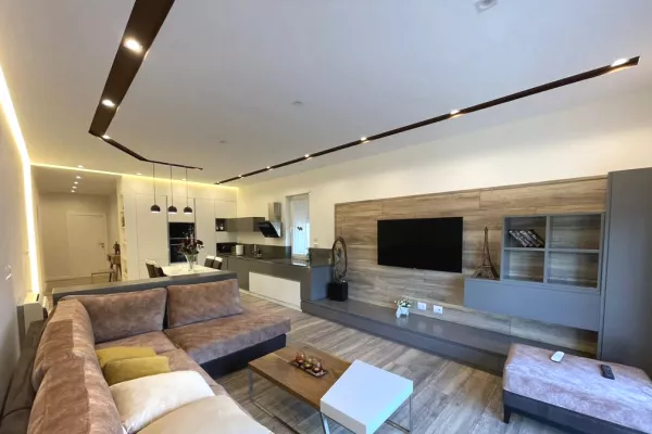 Shtepi me qera 3+1 ne Tirane - 1,500 Euro