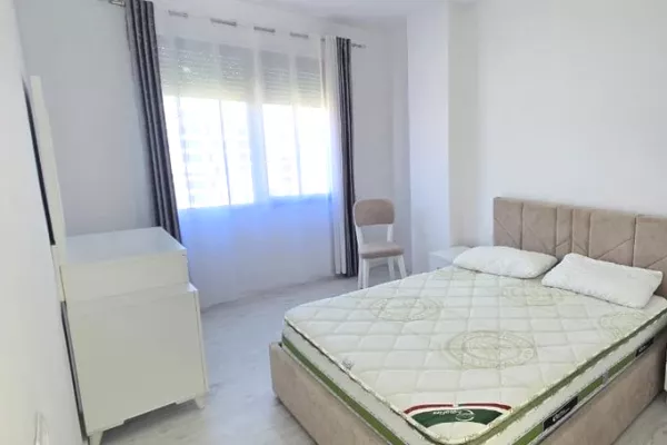 Shtepi me qera 2+1 ne Tirane - 750 Euro