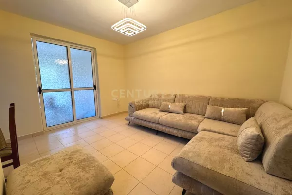 Shtepi me qera 2+1 ne Tirane - 600 Euro