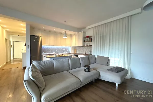 Shtepi me qera 3+1 ne Tirane - 1,000 Euro