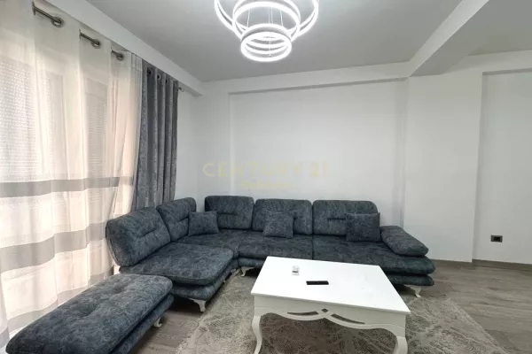 Shtepi me qera 2+1 ne Tirane - 620 Euro