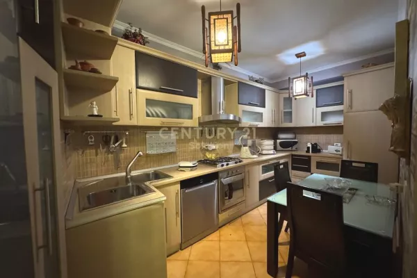 Casa in affitto 1+1 a Tirana - 700 Euro