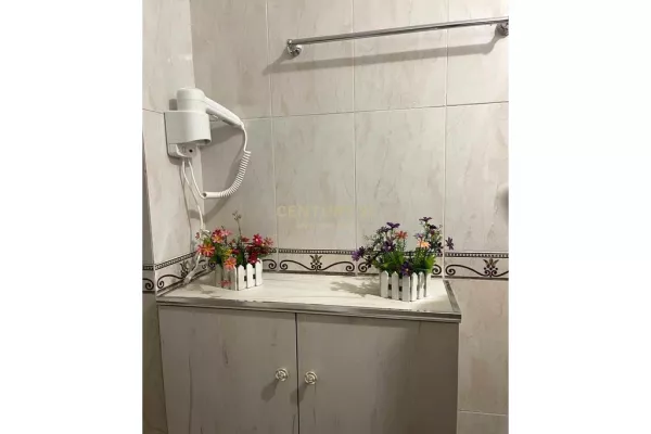 Shtepi me qera Apartament ne Tirane, Garsoniere, Mobilimi E mobiluar, Pagesa 450  Euro.