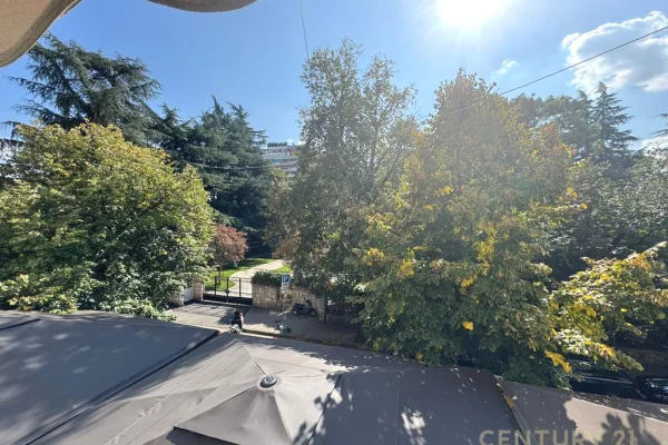 Shtepi ne shitje Apartament ne Tirane, 1+1, Mobilimi E mobiluar, Pagesa 700,000  Euro.