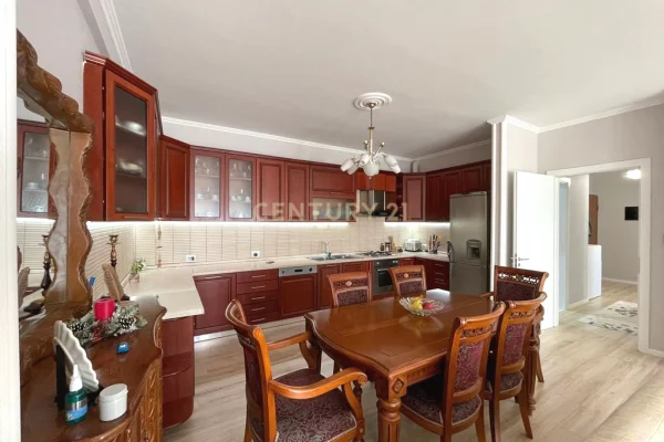 Casa in affitto 2+1 a Tirana - 750 Euro