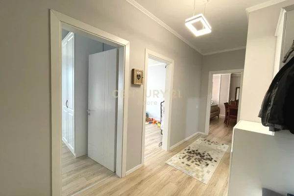 Shtepi me qera Apartament ne Tirane, 2+1, Mobilimi E mobiluar, Pagesa 750  Euro.