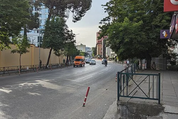 Ambient biznesi ne shitje 1+1 ne Tirane - 581,000 Euro