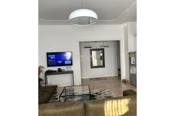 Shtepi me qera 2+1 ne Tirane - 750 Euro