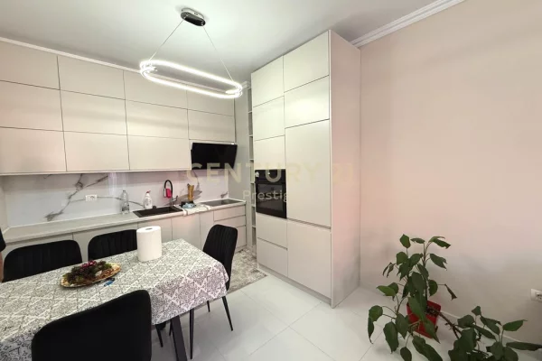 Shtepi me qera 2+1 ne Tirane - 600 Euro