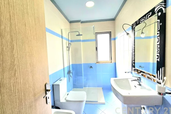 Shtepi me qera Apartament ne Tirane, 2+1, Mobilimi E mobiluar, Pagesa 550  Euro.