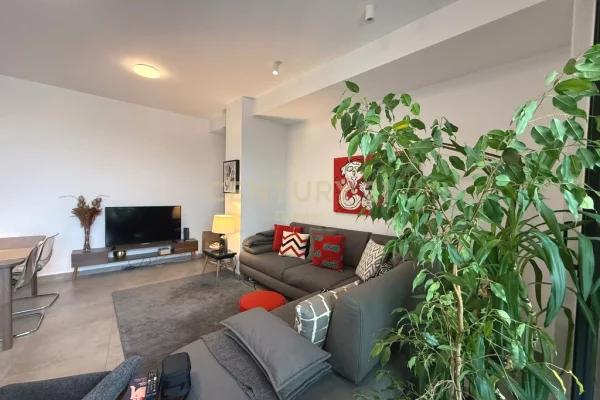 Casa in affitto 2+1 a Tirana - 1,200 Euro