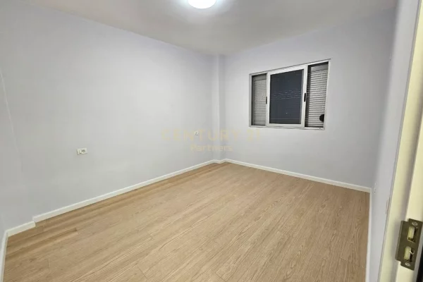 Shtepi ne shitje 2+1 ne Tirane - 135,000 Euro