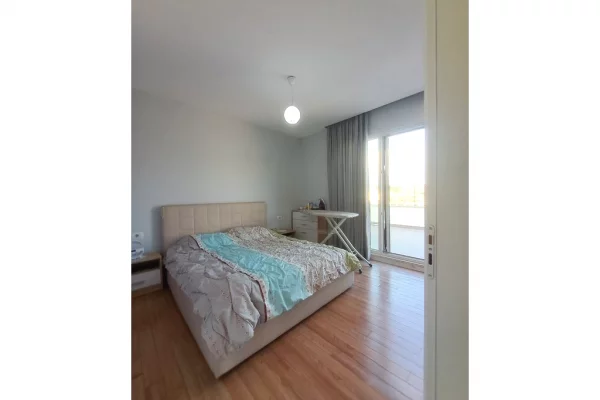 Shtepi ne shitje Apartament ne Tirane, 2+1, Mobilimi E mobiluar, Pagesa 145,000  Euro.