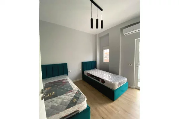 Shtepi me qera Apartament ne Tirane, 2+1, Mobilimi E mobiluar, Pagesa 700  Euro.