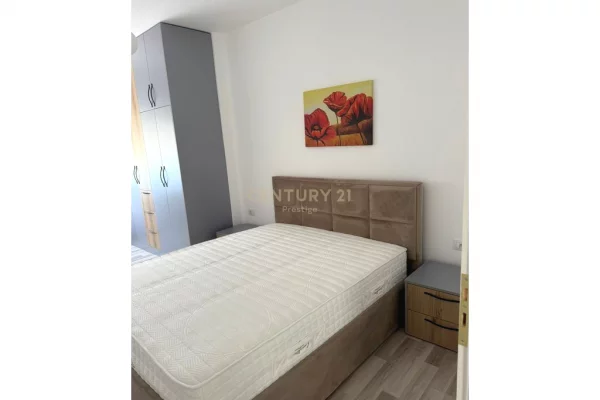 Shtepi ne shitje Apartament ne Tirane, 1+1, Mobilimi E mobiluar, Pagesa 97,000  Euro.