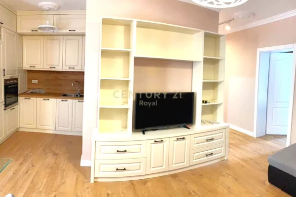 Shtepi me qera 2+1 ne Tirane - 800 Euro